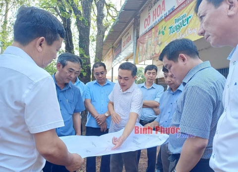 lanh dao tinh kiem tra thuc dia thao go vuong mac cac du an giao thong trong diem 12555812052025